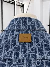 Translation missing: es.sections.featured_product.gallery_thumbnail_alt