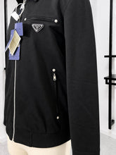 Translation missing: es.sections.featured_product.gallery_thumbnail_alt