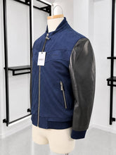 Translation missing: es.sections.featured_product.gallery_thumbnail_alt
