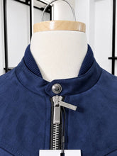 Translation missing: es.sections.featured_product.gallery_thumbnail_alt