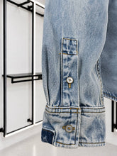 Translation missing: es.sections.featured_product.gallery_thumbnail_alt