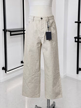 Translation missing: es.sections.featured_product.gallery_thumbnail_alt