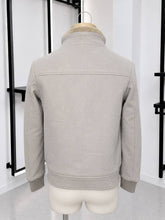 Translation missing: es.sections.featured_product.gallery_thumbnail_alt