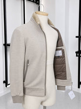 Translation missing: es.sections.featured_product.gallery_thumbnail_alt