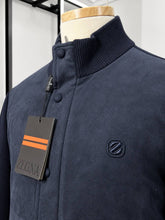 Translation missing: es.sections.featured_product.gallery_thumbnail_alt
