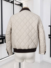 Translation missing: es.sections.featured_product.gallery_thumbnail_alt
